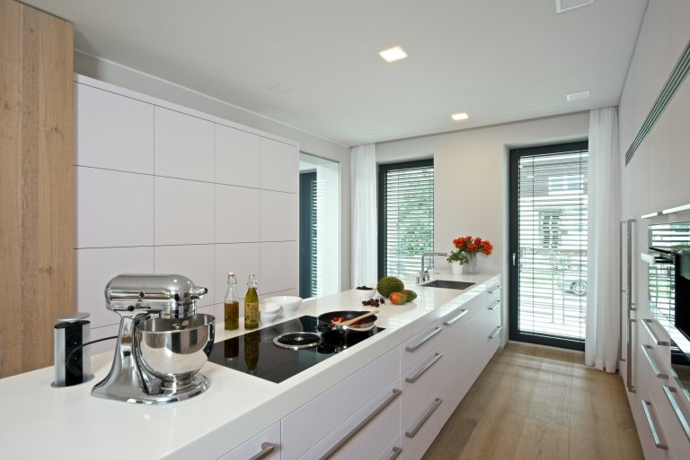 Mladí manželé koupili relativně úzký řadový dům se třemi nadzemními podlažími a sklepem, postavený na přelomu 70. a 80. let minulého století. Ačkoli dům dobře…