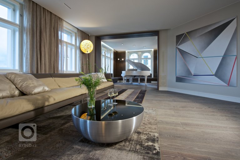 add picture to album