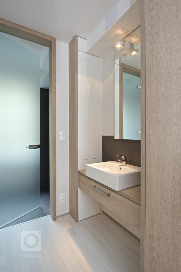 add picture to album