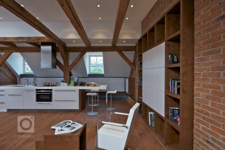 add picture to album