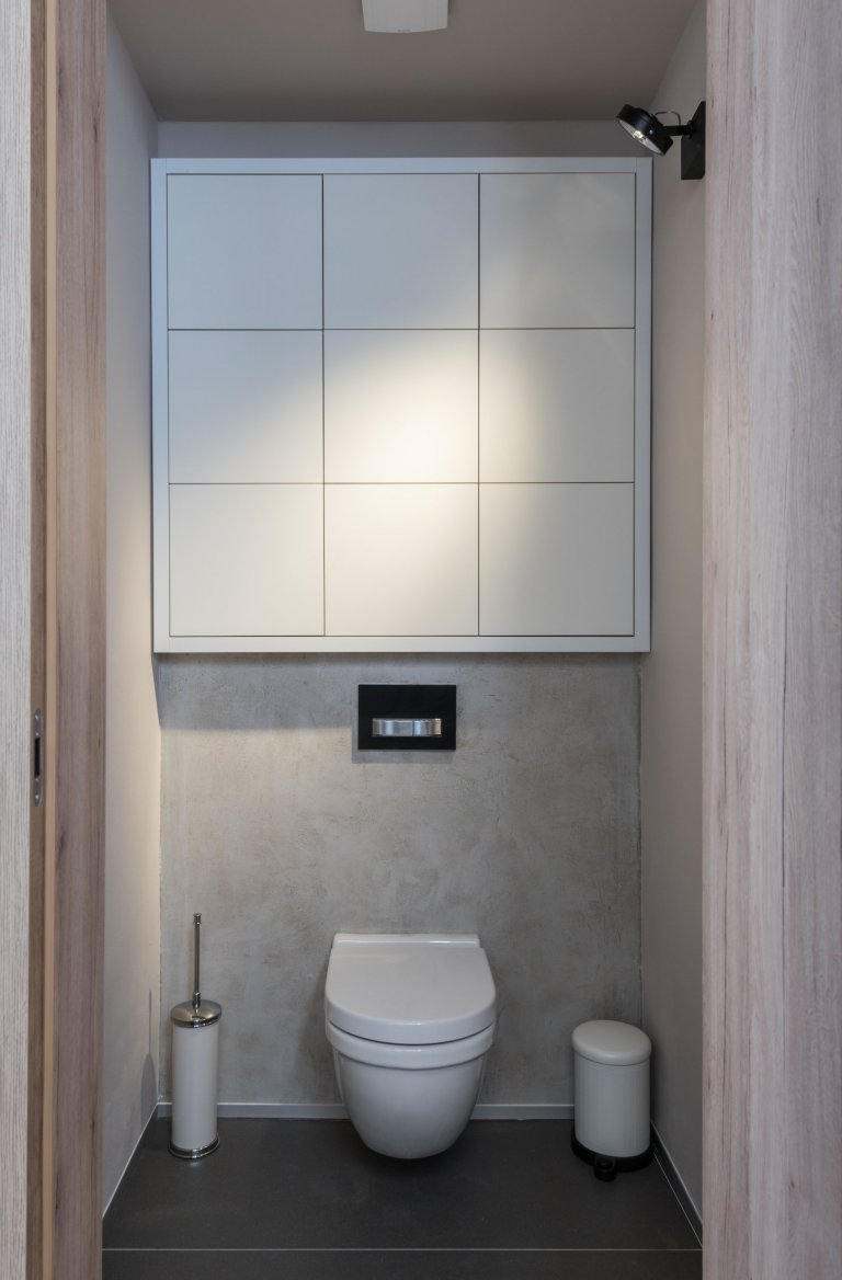 Historická atmosféra, venkovní posezení, soukromí, zádveří s prostorem pro obuv, vstupní šatna, kuchyň, jídelna &amp; sofa, ložnice, koupelna, samostatné WC …