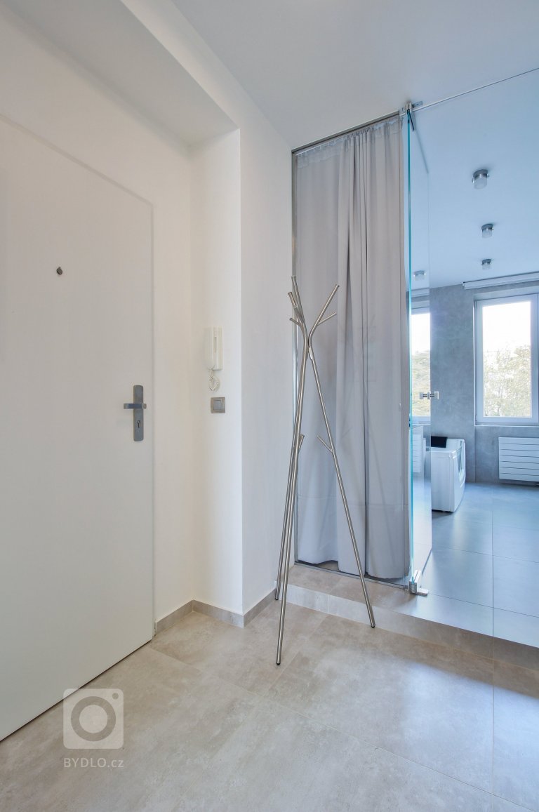 add picture to album