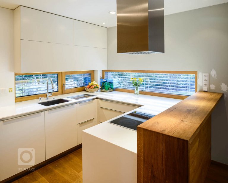 add picture to album