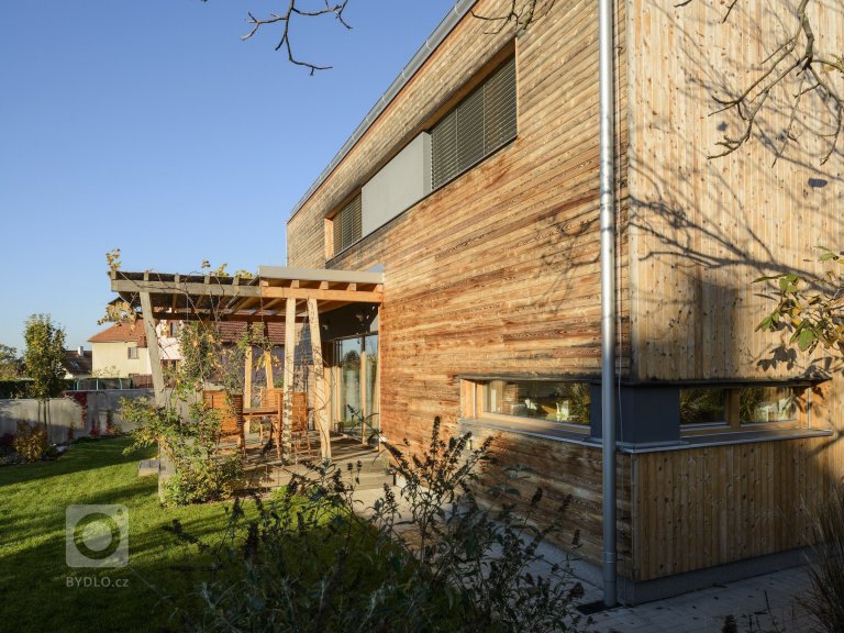 add picture to album