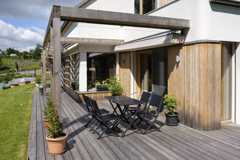 Koncepce rodinného domu s&nbsp;permakulturní zahradou pro japonsko-český manželský pár je vedena snahou o&nbsp;jednoduché, funkční a kultivované řešení, které…