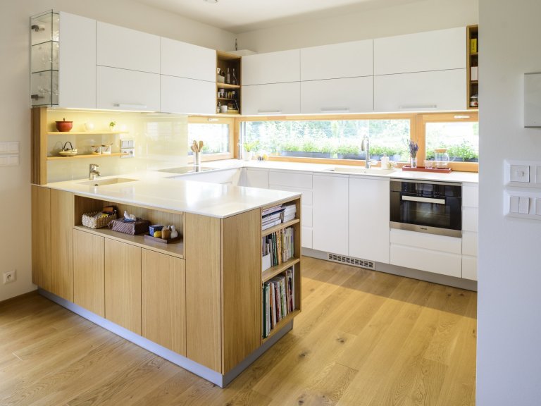 Koncepce rodinného domu s&nbsp;permakulturní zahradou pro japonsko-český manželský pár je vedena snahou o&nbsp;jednoduché, funkční a kultivované řešení, které…