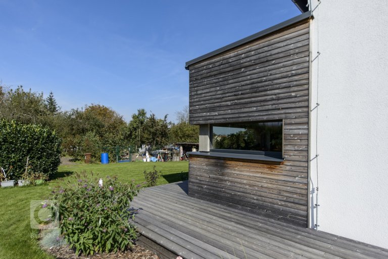 add picture to album