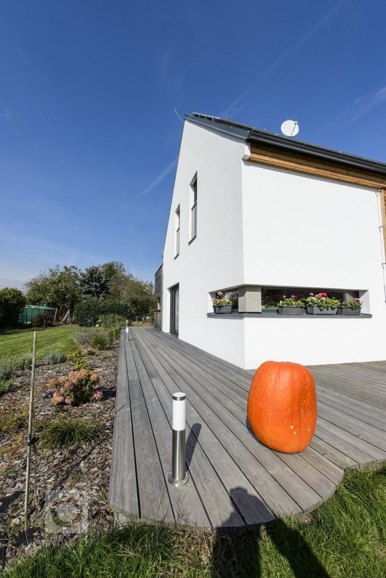 add picture to album