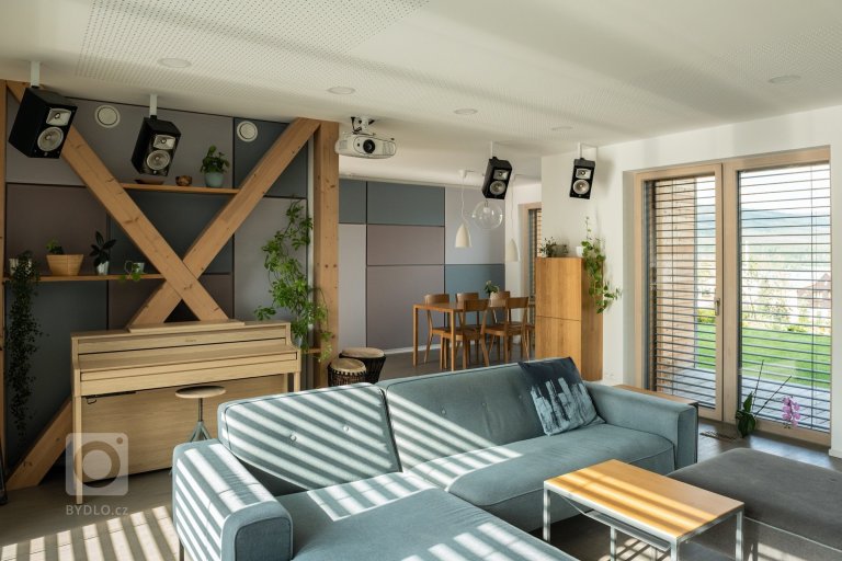 add picture to album