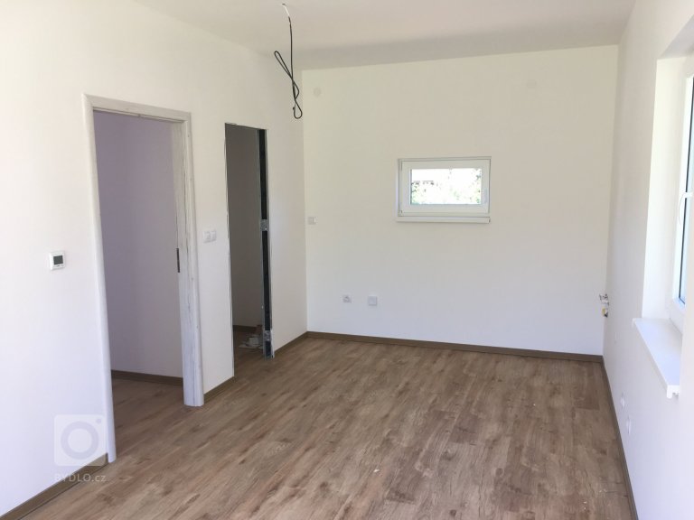 add picture to album