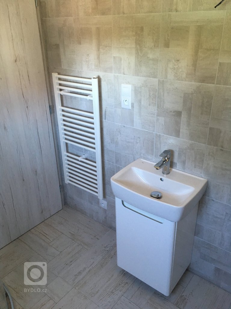 add picture to album