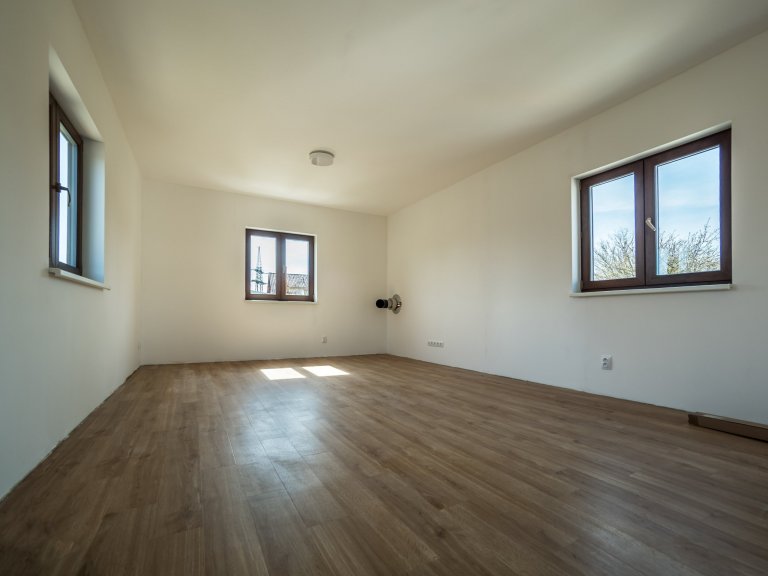 Dřevostavbu EASY 48 rozšířenou i prodlouženou o 0,3m jsme letos dokončili v&nbsp;Druztové u Plzně.

V&nbsp;interiéru dřevostavby která bude užívána převážně…