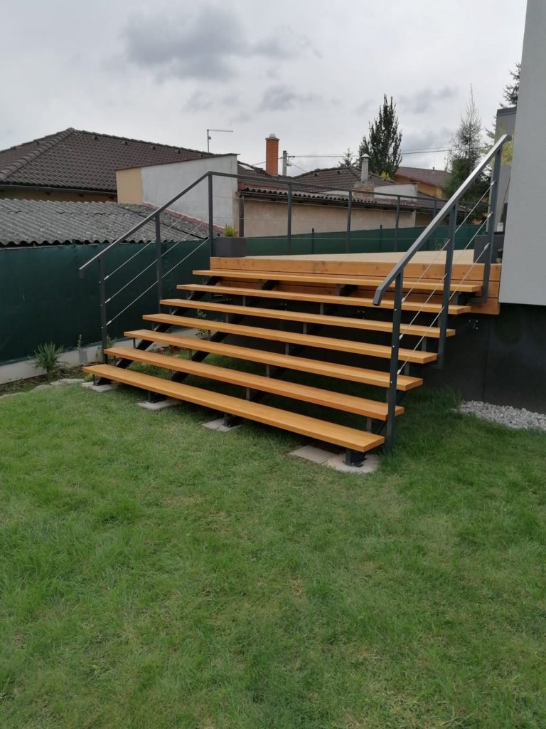 V&nbsp;loňském roce jsme postavili oblíbenou dvoumodulovou dřevostavbu, tentokráte v&nbsp;menším provedení Easy 40+40 v&nbsp;obci Břasy na Rokycansku, ale i na…