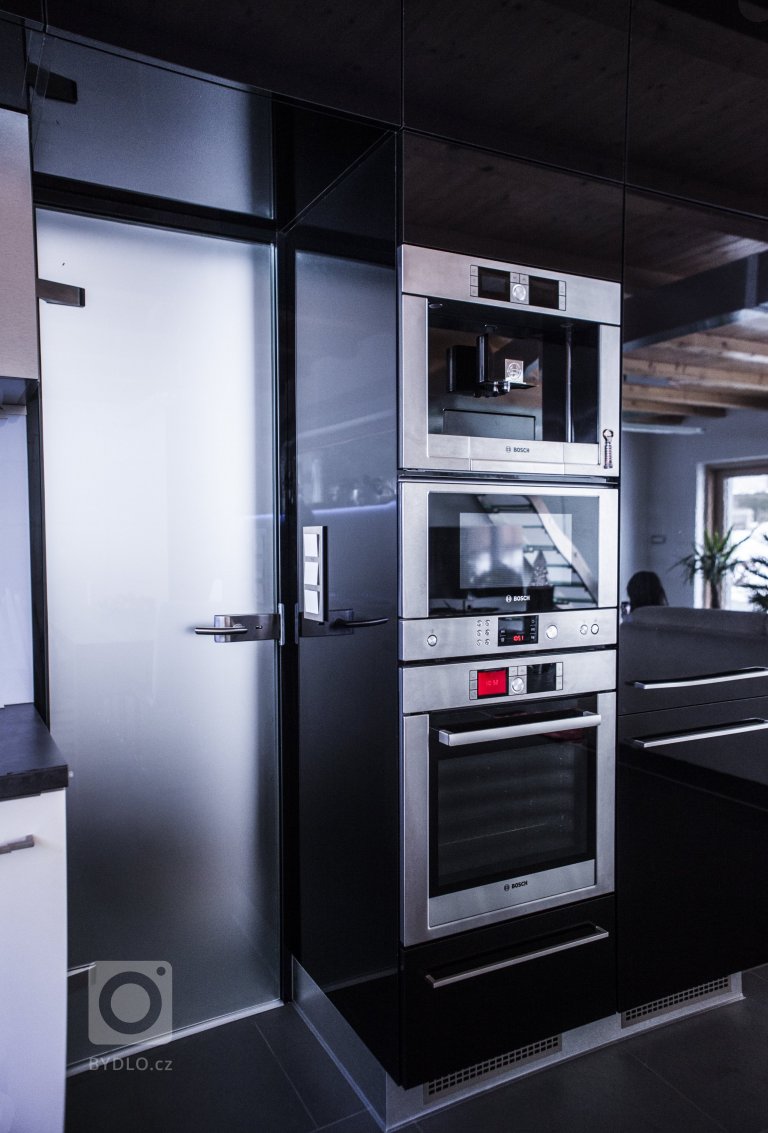 add picture to album