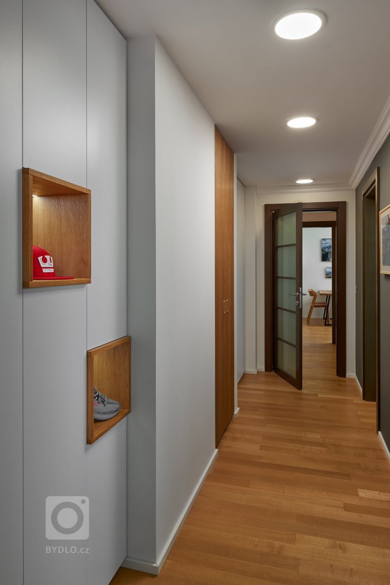 add picture to album