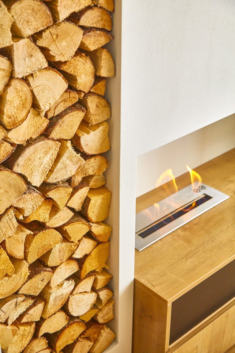 Malý horský apartmán&nbsp; investor zakoupil nejen pro odpočinek vlastní rodiny, ale i s výhledem na možnost krátkodobého pronájmu. Umístění domu&nbsp; 50m od…