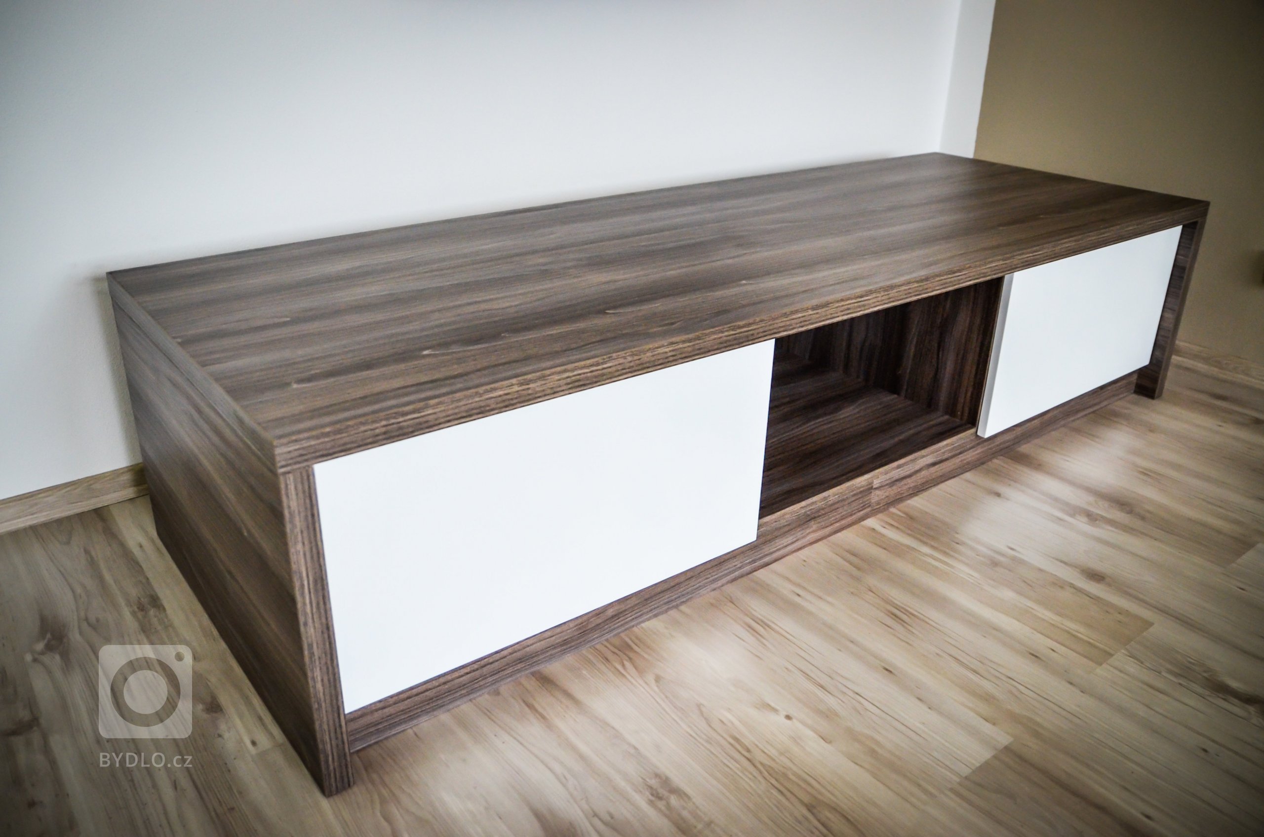 V jednoduchosti je krása a u malých prostorů to platí snad dokonce dvojnásob. A právě proto bylo u realizace tohoto menšího bytu důležité sladit celý koncept…