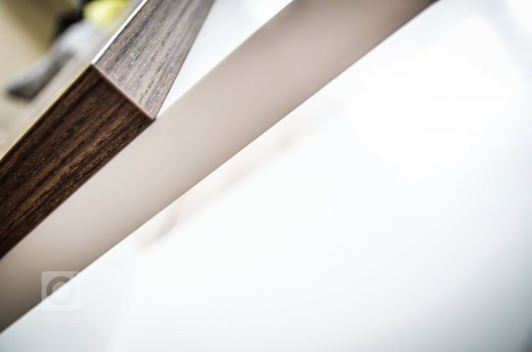 add picture to album