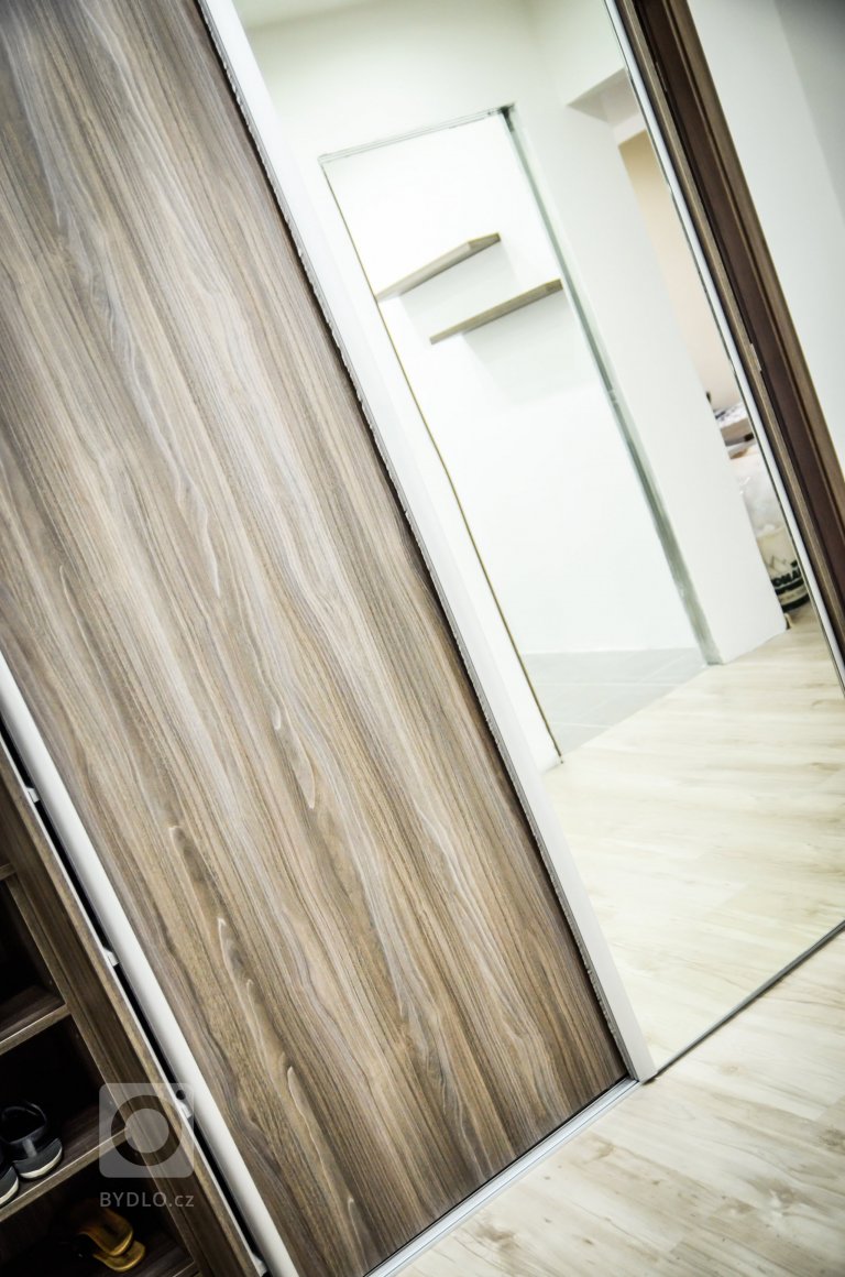 add picture to album