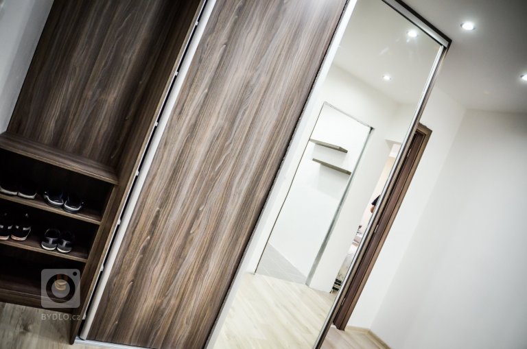 add picture to album