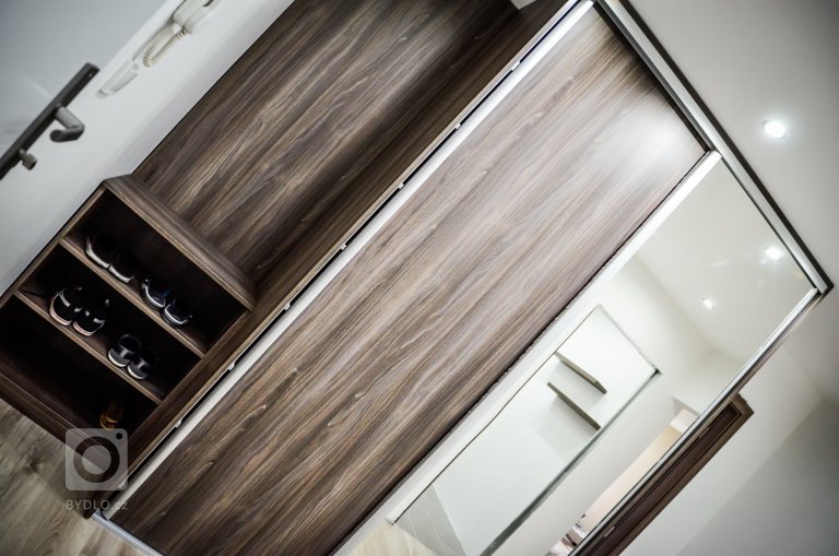 add picture to album