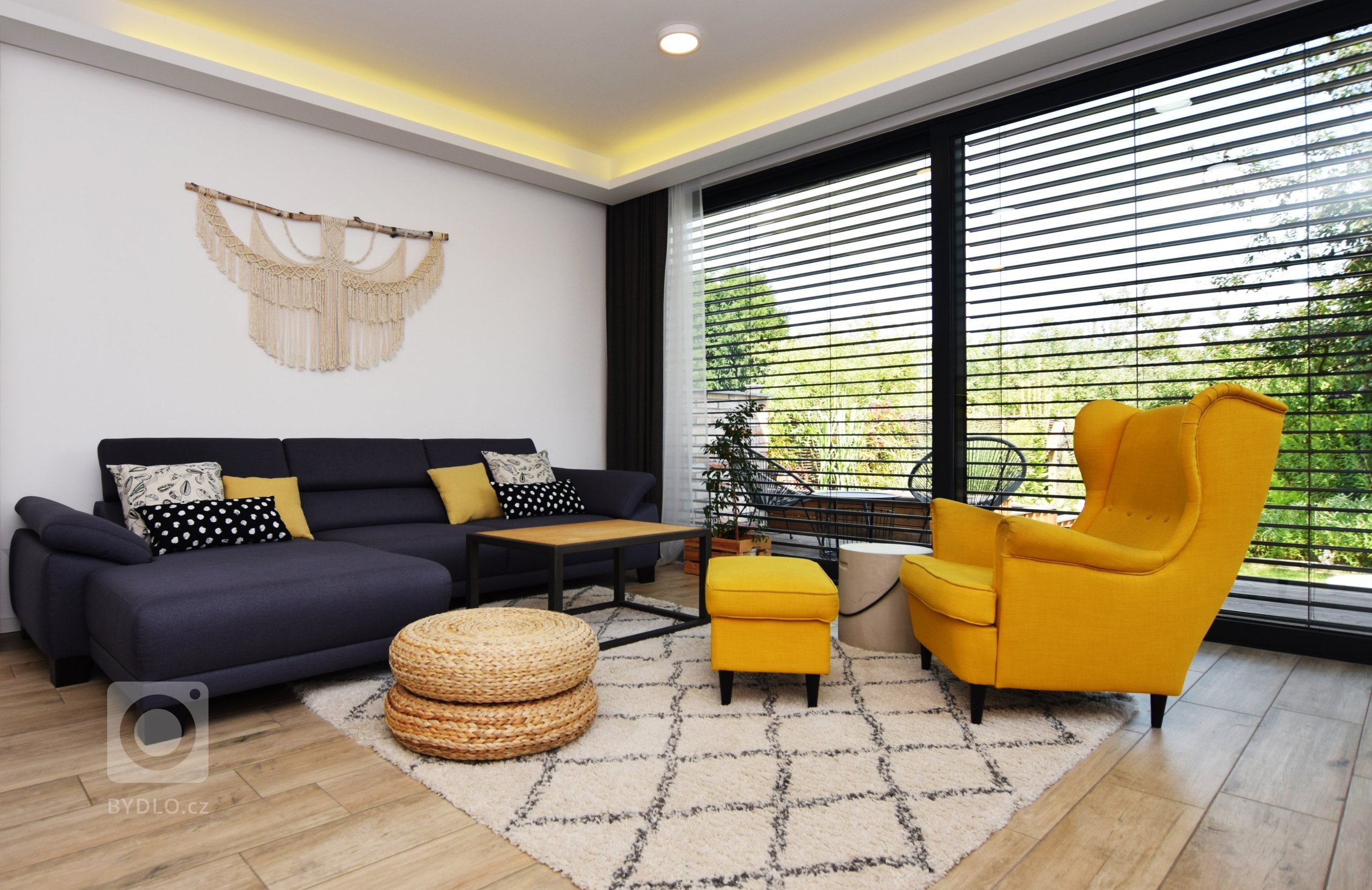 Se začátkem školy a povinností se budeme držet více doma. Nevadí. Tahle rodina má interiér zrealizovaný podle svých představ.

Klienti tíhli spíše k…