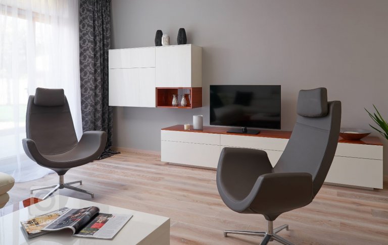 add picture to album