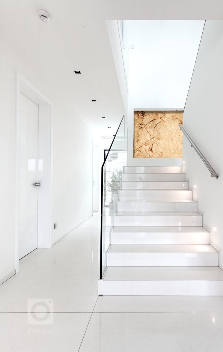 add picture to album