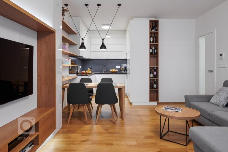 add picture to album