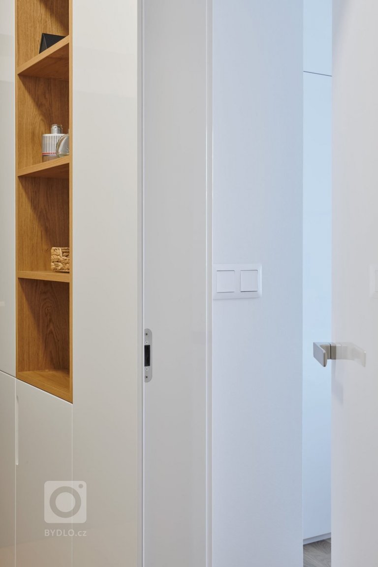 add picture to album