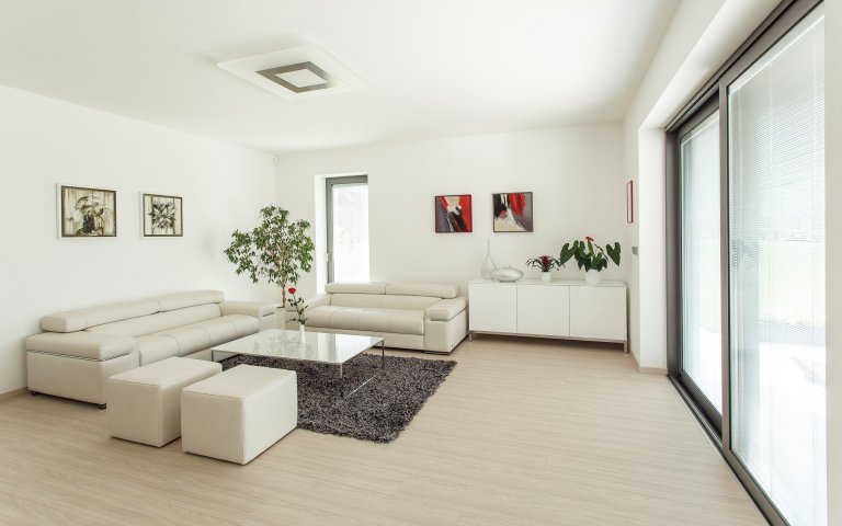 Interiér s lakovaným nábytkem