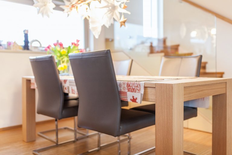 Ve spolupráci s architektonickým ateliérem NEW HOW architects jsme realizovali rekonstrukci některých částí interiéru rodinného domu u Prahy. Dominují zde…