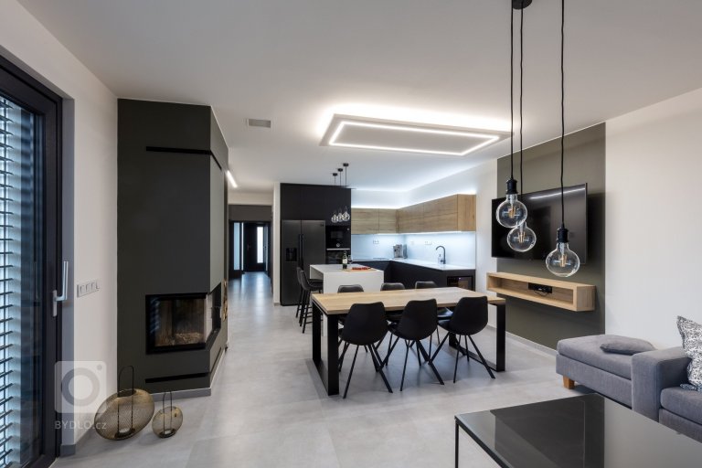 Investor nás oslovil&nbsp;s přáním navrhnout&nbsp;interiér&nbsp;pro&nbsp;novostavbu&nbsp;rodinného domu ve&nbsp;Starém Městě.&nbsp;Požadavkem mladého páru bylo…