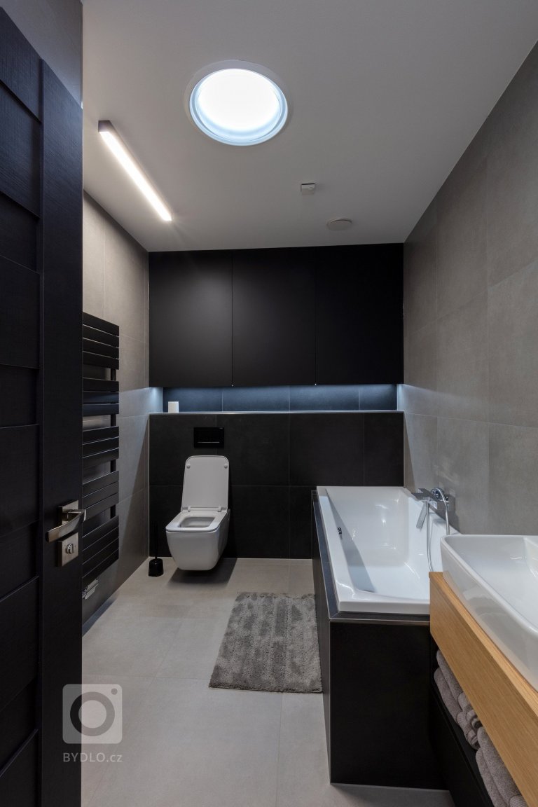 Investor nás oslovil&nbsp;s přáním navrhnout&nbsp;interiér&nbsp;pro&nbsp;novostavbu&nbsp;rodinného domu ve&nbsp;Starém Městě.&nbsp;Požadavkem mladého páru bylo…