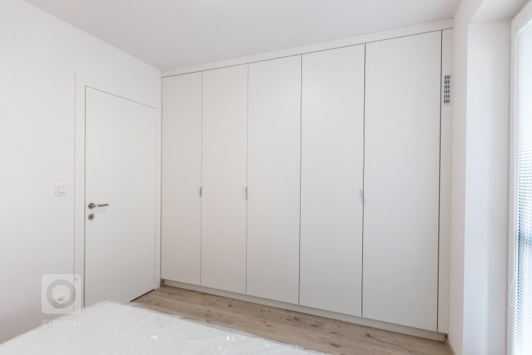 add picture to album