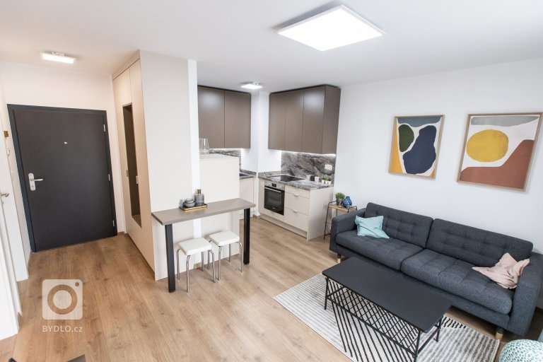 add picture to album