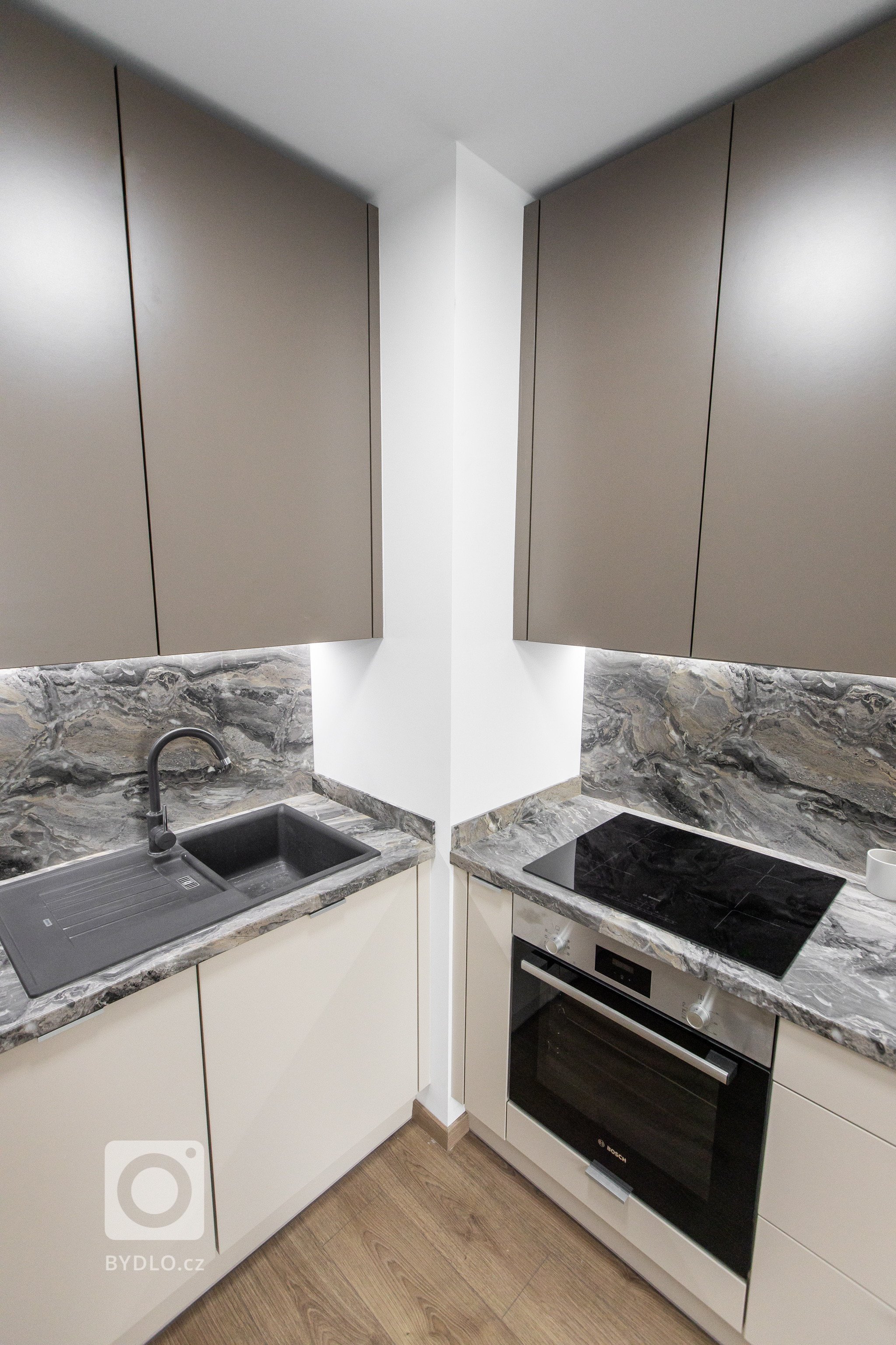 Povedzme si úprimne,&nbsp;mramor nie je lacná záležitosť. Nie je to ani materiál, ktorý použijete v interiéri bytu, ktorý plánujete prenajímať. Ak by ste ho…