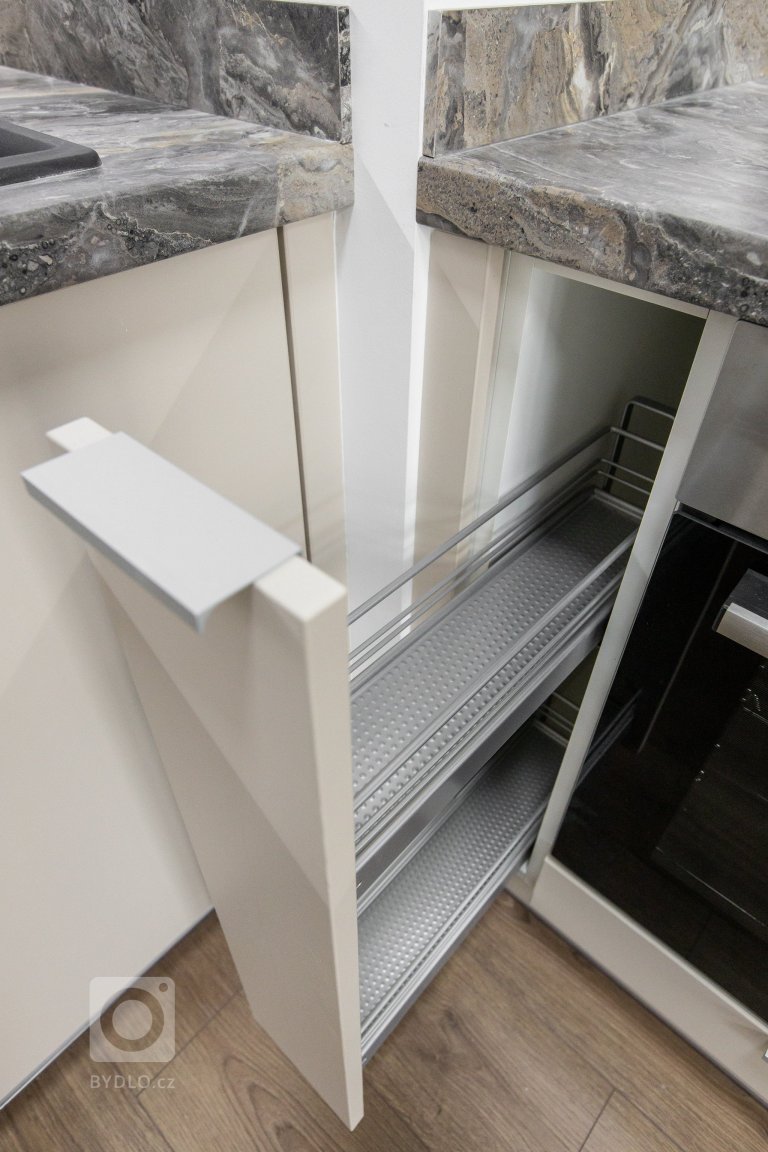 Povedzme si úprimne,&nbsp;mramor nie je lacná záležitosť. Nie je to ani materiál, ktorý použijete v interiéri bytu, ktorý plánujete prenajímať. Ak by ste ho…