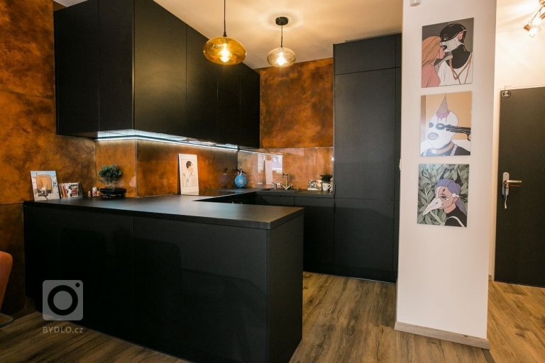 add picture to album