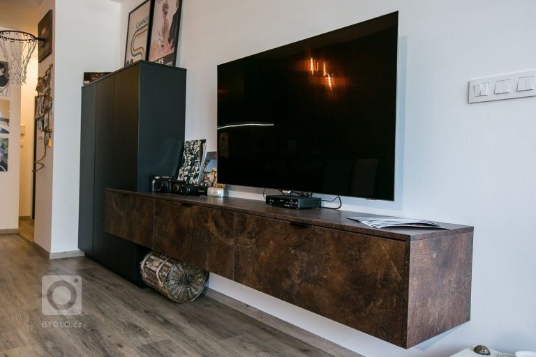 add picture to album