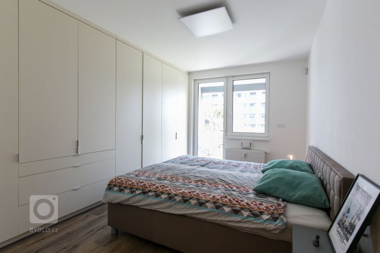 add picture to album