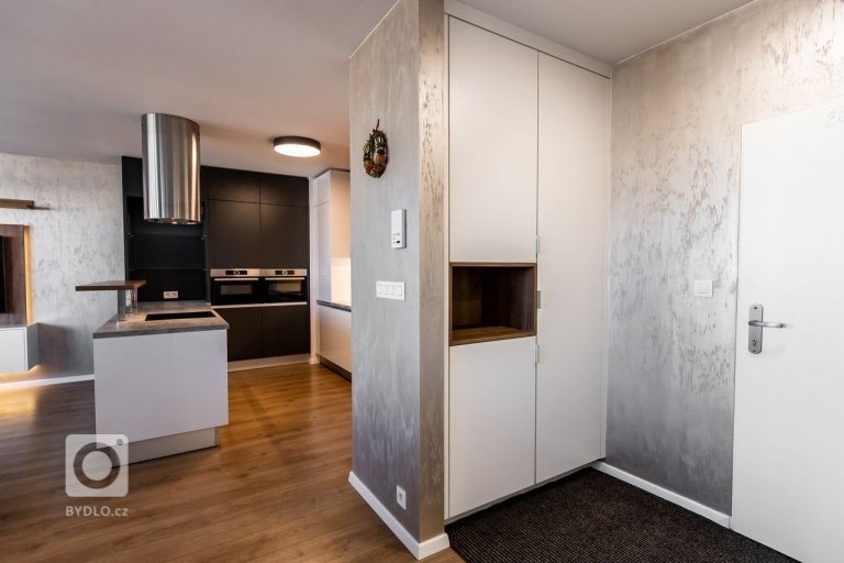 add picture to album