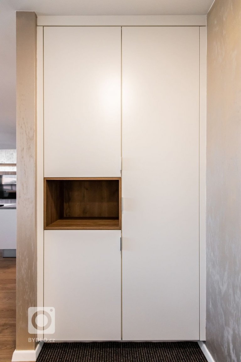 add picture to album