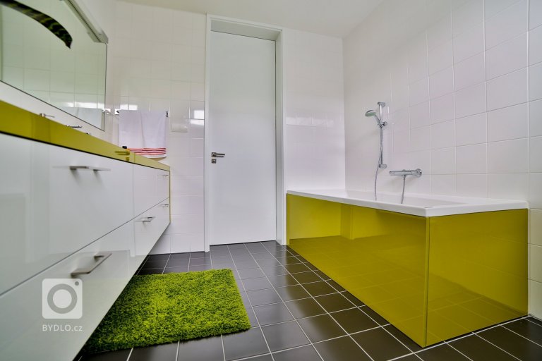 add picture to album