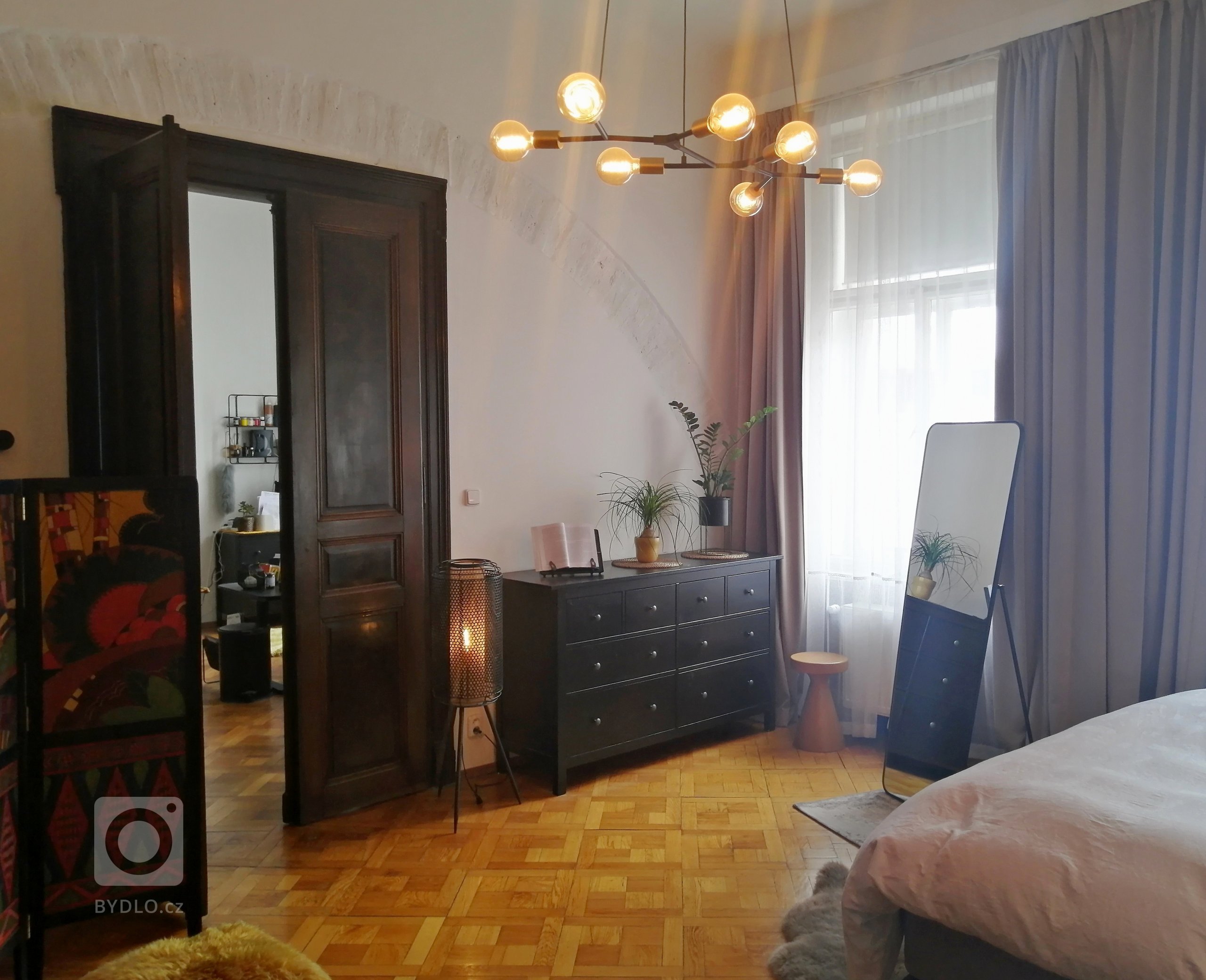 PROSTORNÝ NÁJEMNÍ BYT V CENTRU PRAHY U ul.NÁRODNÍ
Základní úvahou rekonstrukce tohoto bytu bylo dostat byt do původního dispozičního stavu - vrátit zpět…