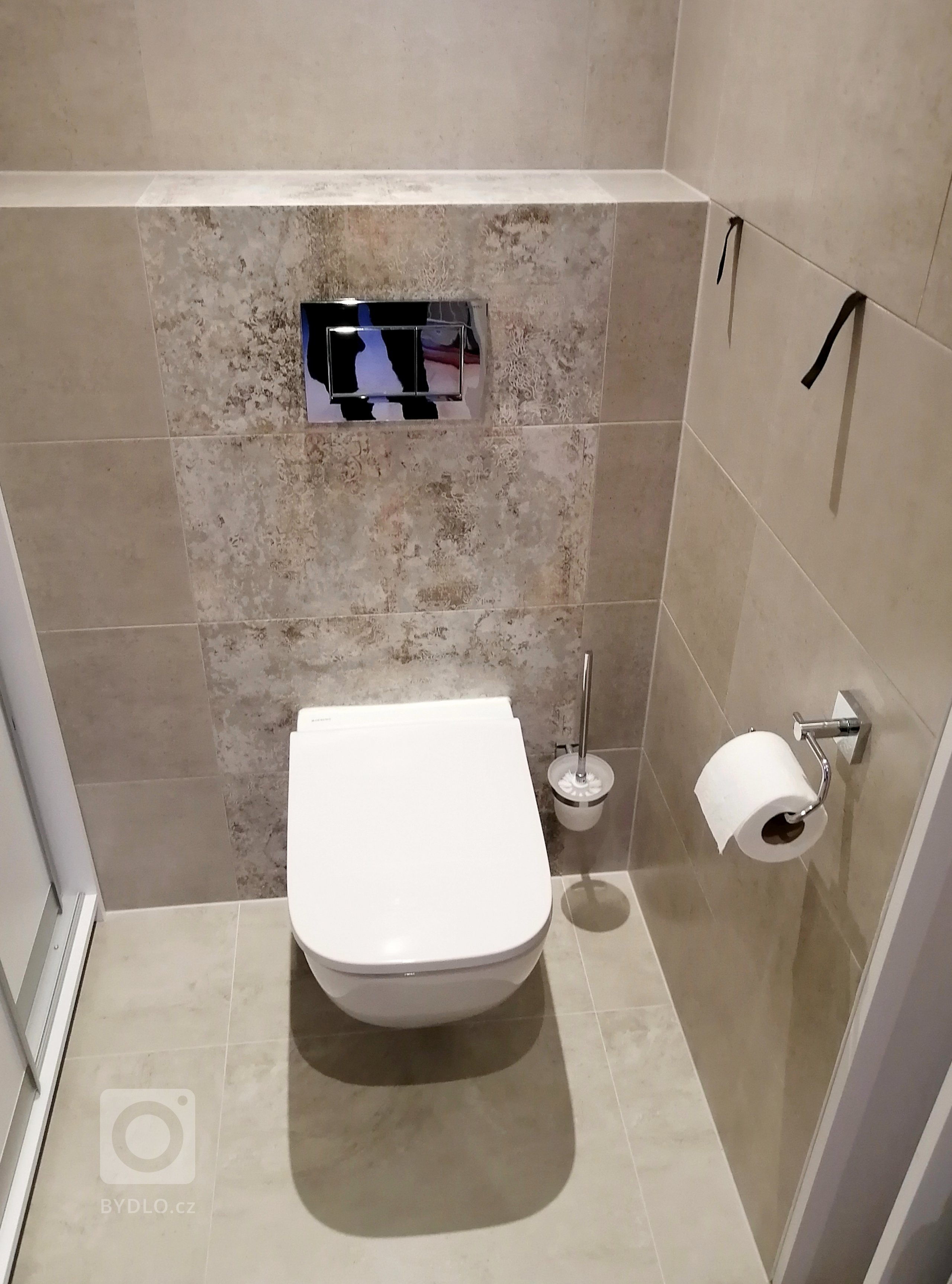 MODERNIZACE POVRCHŮ A VYBAVENÍ - KUCHYNĚ A KOUPELNA S WC
Poměrně veliký byt pro čtyřčlennou rodinu potřeboval již tzv. nový kabát. Klient požadoval bílé dveře,…