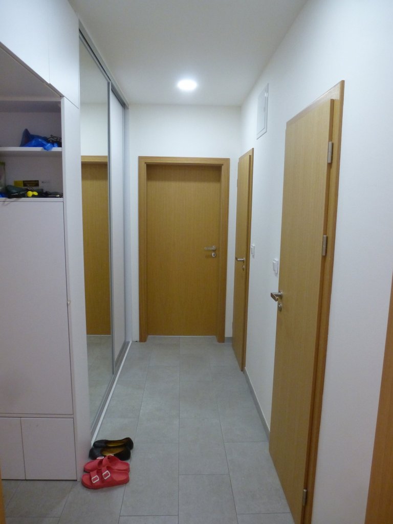 Jednoduchý design vstupní haly