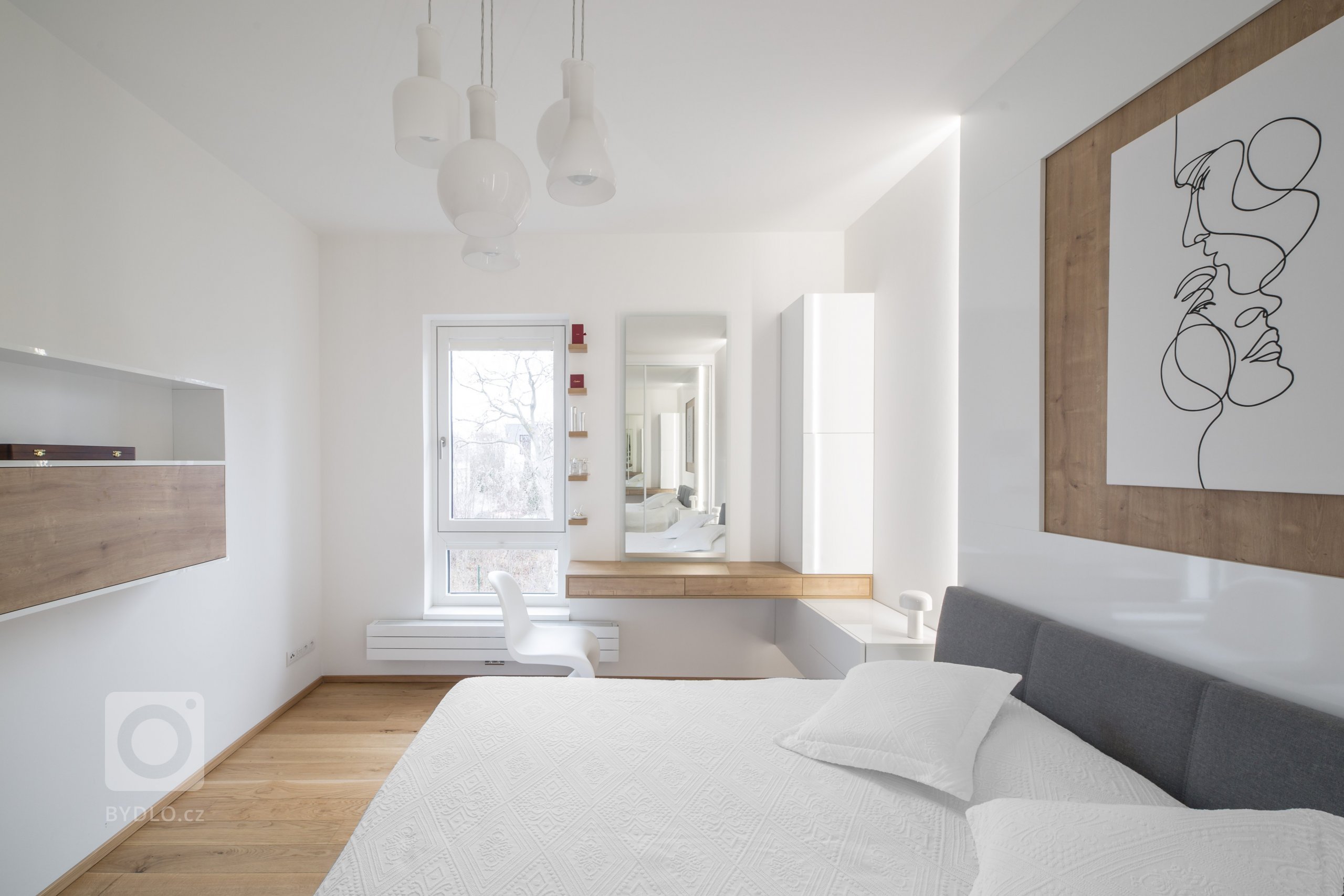 Práce na návrhu bytu v novostavbě La Crone pro nás byla moc hezkou výzvou. Majitelka - úžasná žena- si přála elegantní, jemný, světlý, vzdušný interiér.…