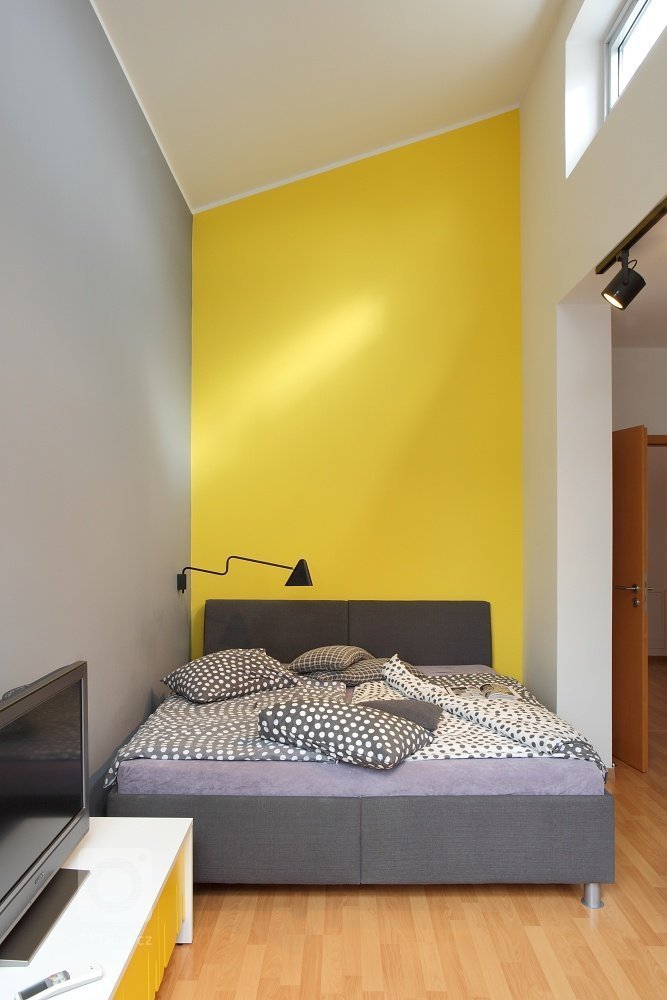 add picture to album