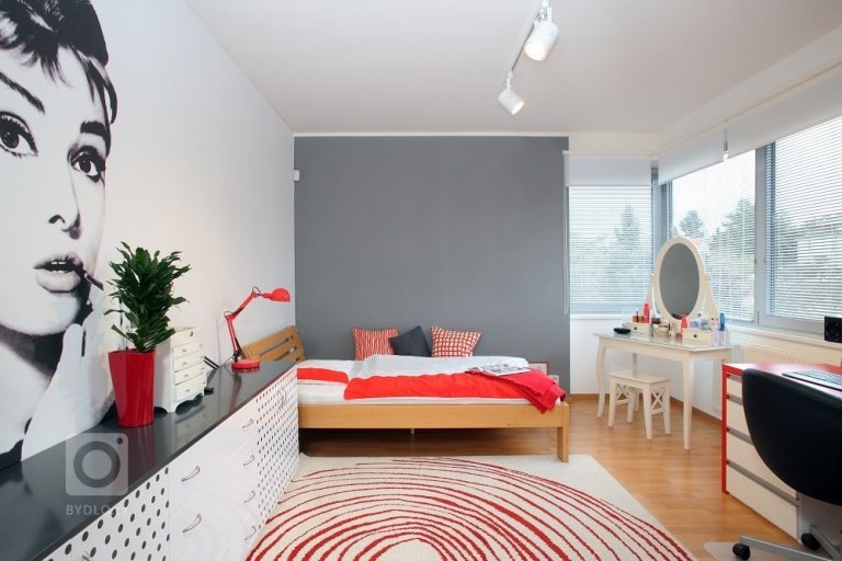 add picture to album